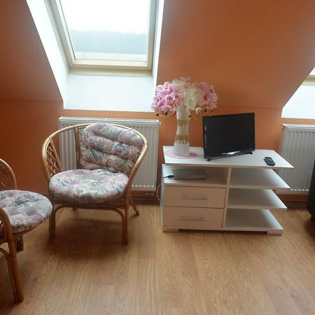 Rodinne Ubytovani - Family Accommodation Kobylice Dış mekan fotoğraf